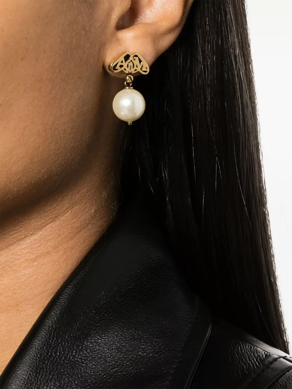 Affordable Alexander McQueen Seal logo-motif pearl earrings Women 0127