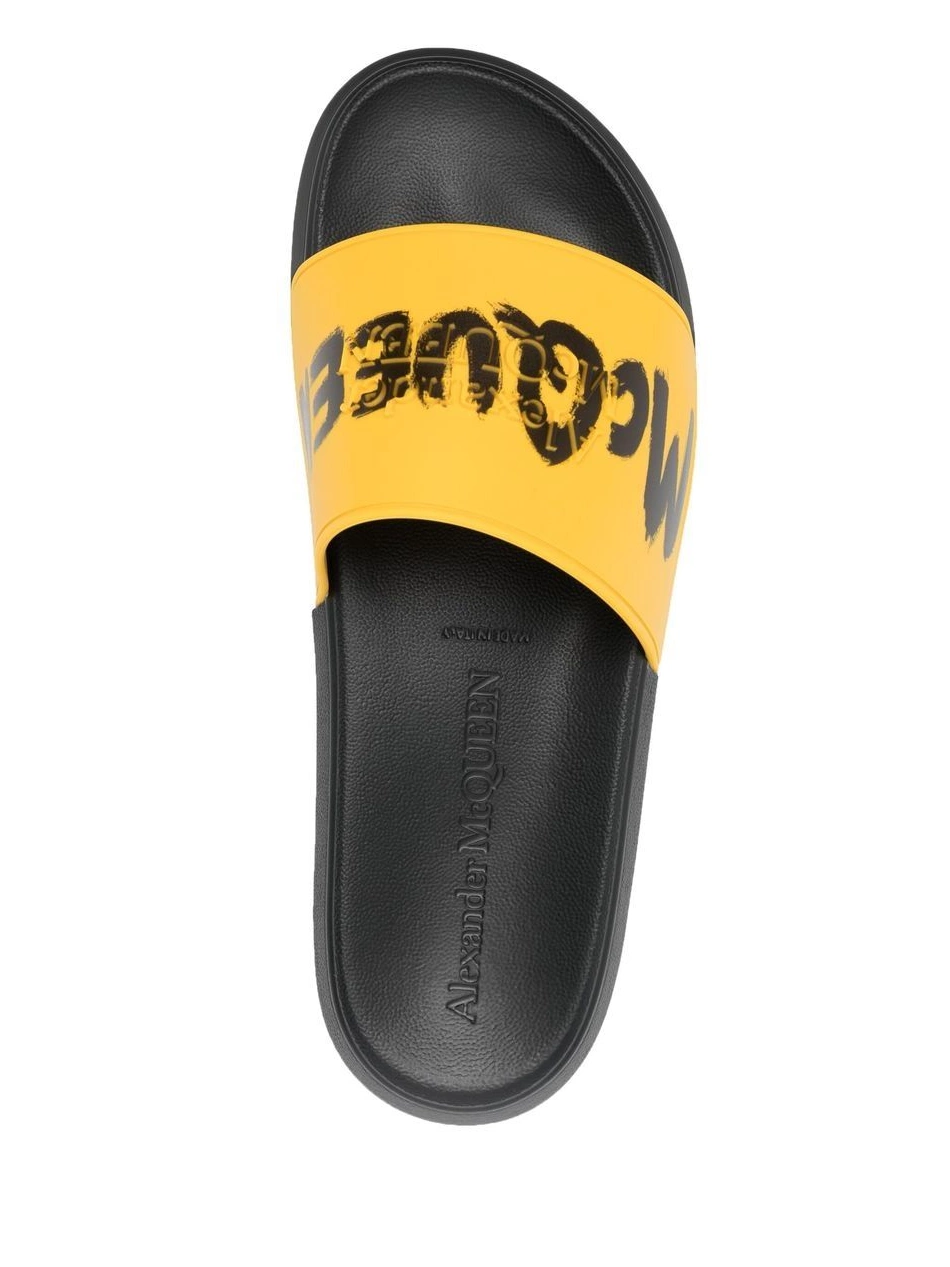 Affordable McQueen slip-on Men Alexander graffiti-logo slides 0208